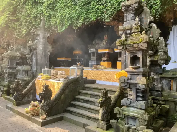 Pura Goa Lawah (Bat Cave Temple): Southeast Guardian Sanctuary, Bat Colony & Nyegara Gunung Rituals